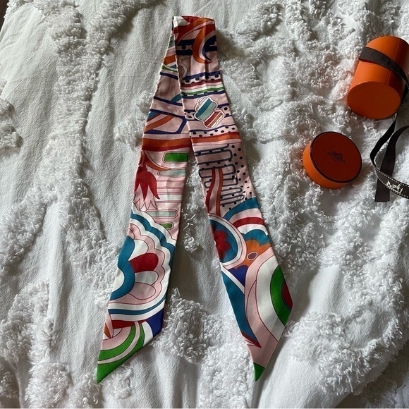 New Hermes scarf